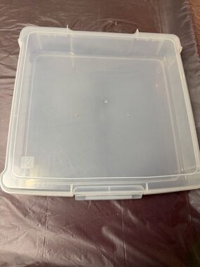 One IRIS storage bins